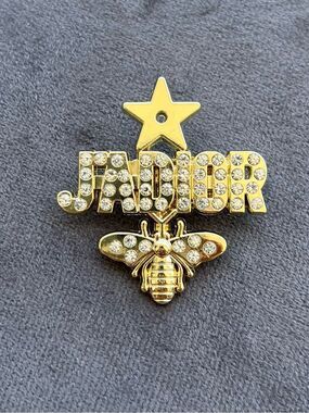 Designer Inspired Gold Tone Jeweled 'JADIOR' Bee Brooch